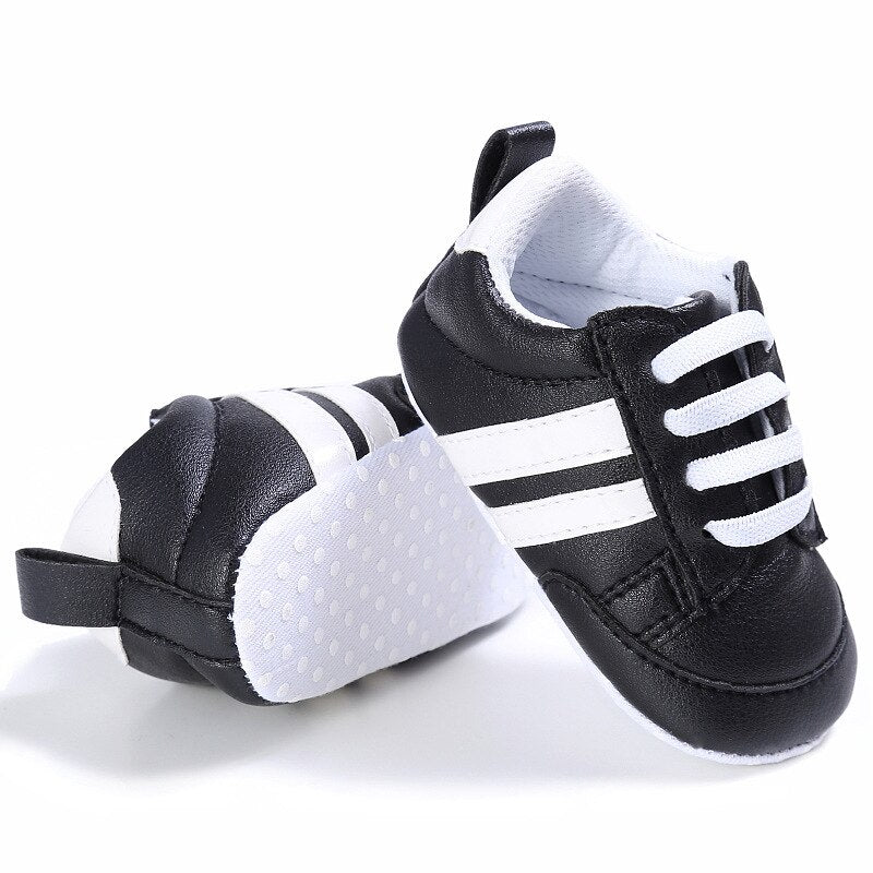 Stripe Kicks | White on Black