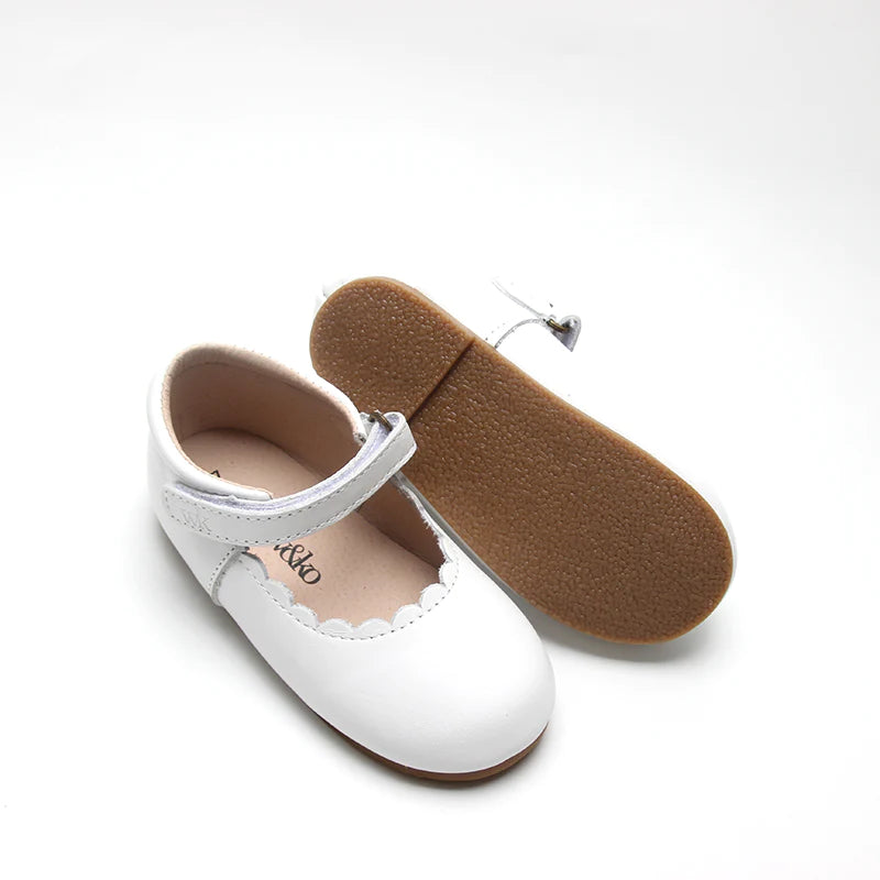 Baby girl white 2025 mary jane shoes